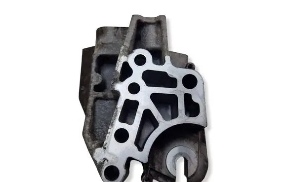 Land Rover Evoque I Engine mounting bracket 9682877580