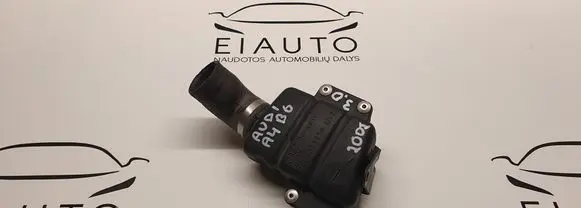 Audi A4 S4 B6 8E 8H Breather/breather pipe/hose 06C133911B