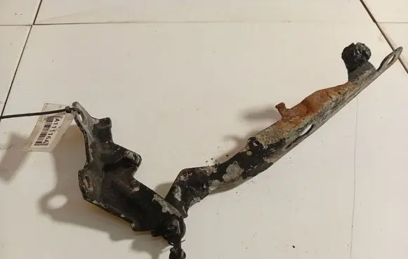 Volvo S80 Tailgate/trunk/boot hinge 