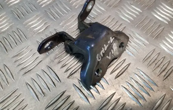 Toyota Land Cruiser (J120) Rear door upper hinge