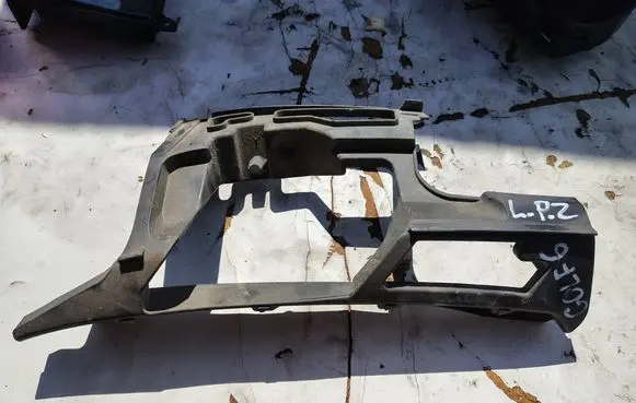 Volkswagen Golf VI Front bumper mounting bracket 5K0807723B