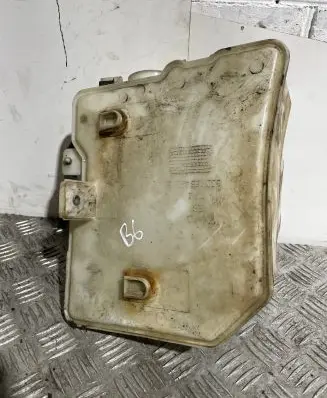 Volkswagen PASSAT B6 Lamp washer fluid tank 3C0955453