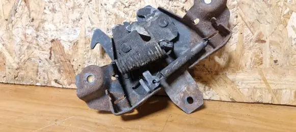 Mitsubishi Carisma Engine bonnet/hood lock/catch