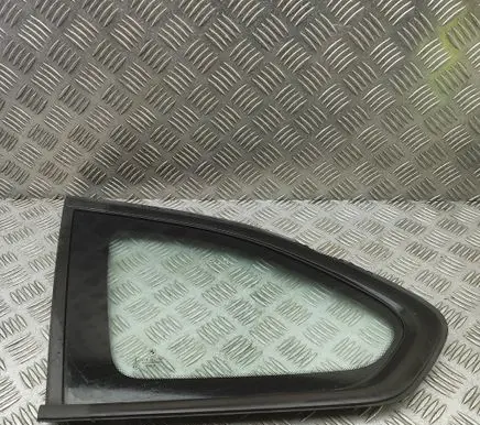 BMW X1 F48 F49 Rear side window 7349647