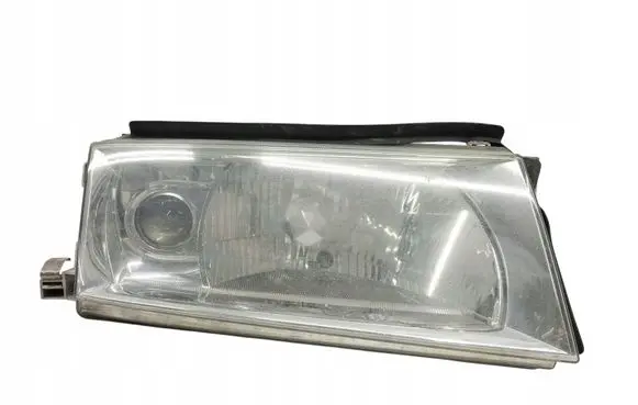 Skoda Octavia Mk1 (1U) Headlight/headlamp 1U1941016E