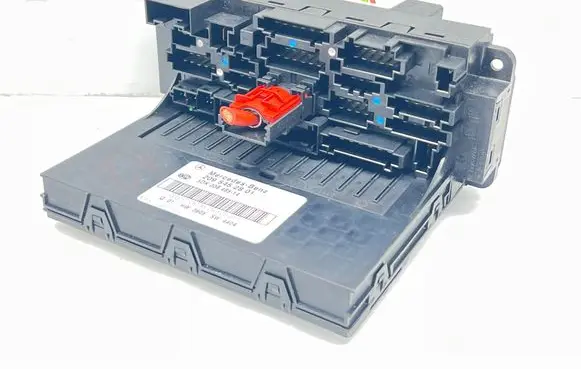 Mercedes-Benz CLK A209 C209 Fuse module 5DK00848514 2095452801