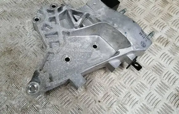 Hyundai Kona I Engine mount bracket 