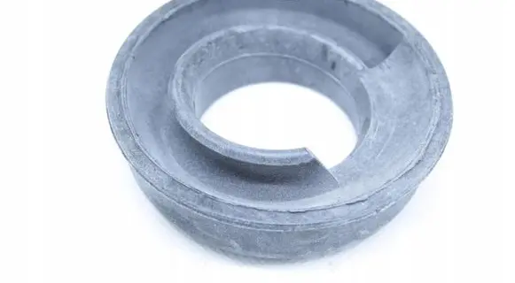 BMW 1 E81 E87 Rear coil spring rubber mount 9184794