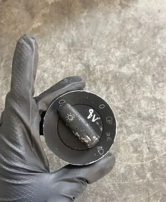 Volkswagen Golf V Light switch 1Z0935431