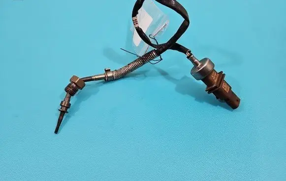 Skoda Superb B8 (3V) Exhaust gas temperature sensor 04L919529D IMPRK1510634