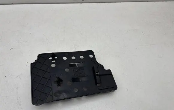 Skoda Rapid (NH) Engine control unit holder 6R0906507F