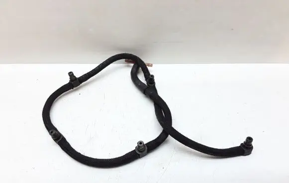 Volvo S60 Fuel line pipe