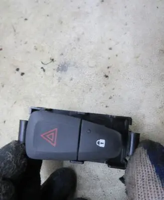 Dacia Sandero Fog light switch GMAUTO4574097