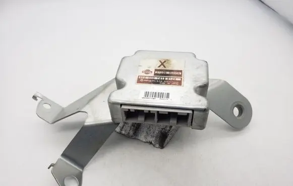 Nissan Note (E11) Gearbox control unit/module 310369U00A