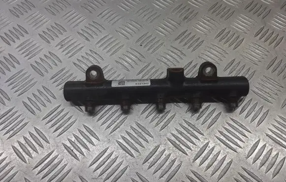 Citroen C5 Fuel main line pipe 9656391180