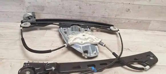 Mercedes-Benz C W203 Front door window regulator with motor A2118201842 990596101 27096320