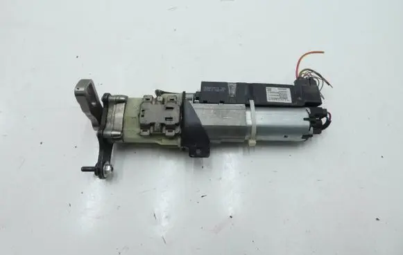 Audi A4 S4 B8 8K Soft lock spindle drive 8K9827851 4F9910591