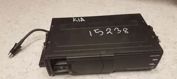 KIA Sorento CD/DVD changer CHM604 10R022558