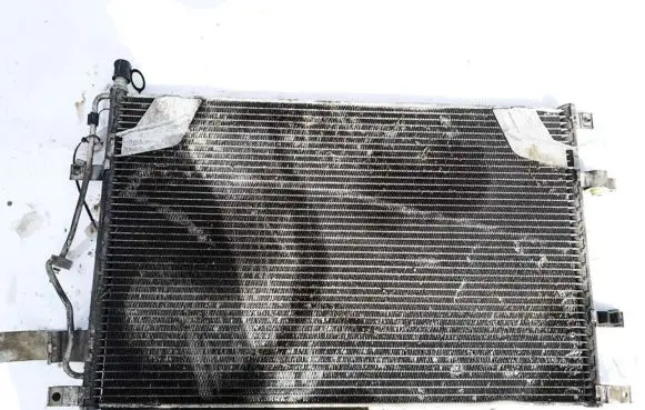 A/C cooling radiator (condenser)