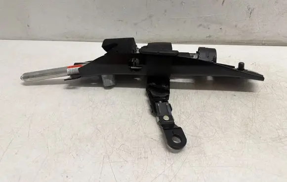 Volvo S80 Front seatbelt 39818796