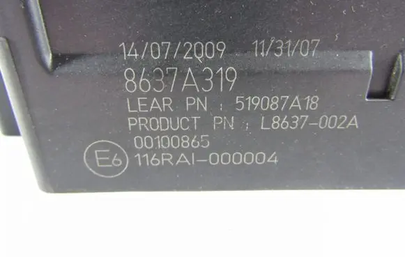 Seat Alhambra (Mk1) Fuse module 8637A319