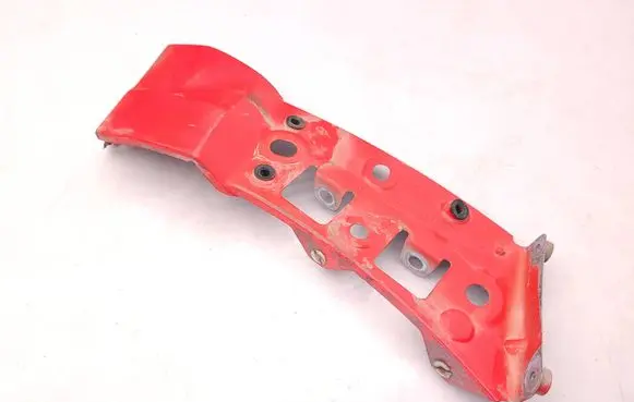 Man TGE 1gen Fender mounting bracket 7C0821110