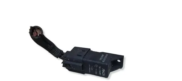 Volvo XC70 Glow plug pre-heat relay 0281003037 30751798