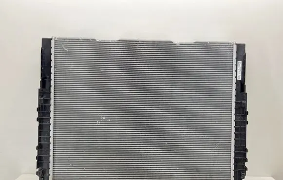 BMW 8 G15 Coolant radiator 9425865