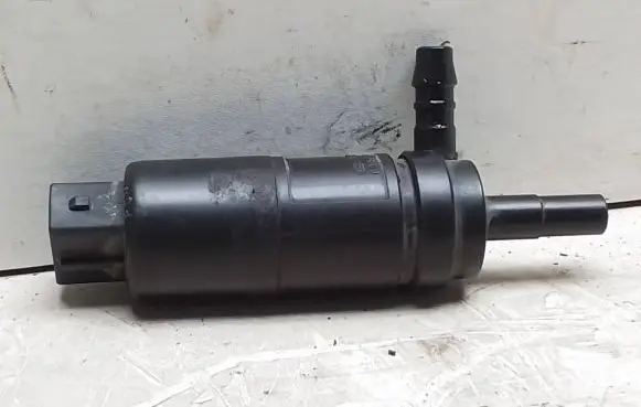 Ford Mondeo Mk III Headlight washer pump 0392040010