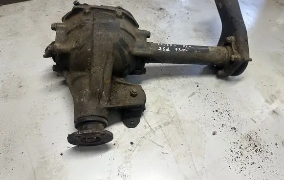 Mitsubishi Pajero Rear differential KN21