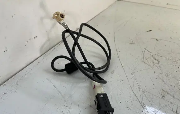 BMW X3 F25 USB socket connector 9237656