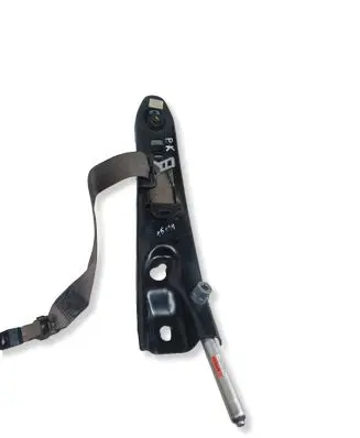 Volvo XC90 Front seatbelt 8686631