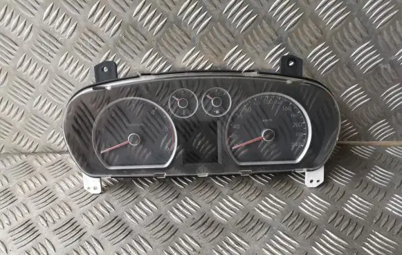 Hyundai i30 Speedometer (instrument cluster) 940032L520 11001041500H