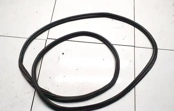 Opel Insignia A Trunk rubber seal (body)