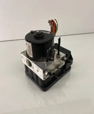 Volvo V50 ABS Pump 30736589A 10096004233 30736588