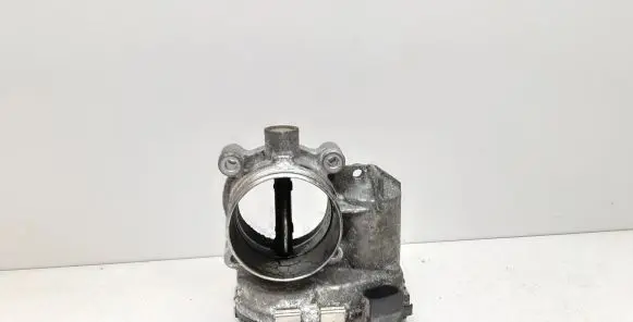 Volvo V70 Throttle valve 8692720 0281002701