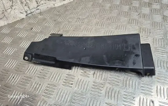 Nissan Qashqai Radiator trim 62823BR32A