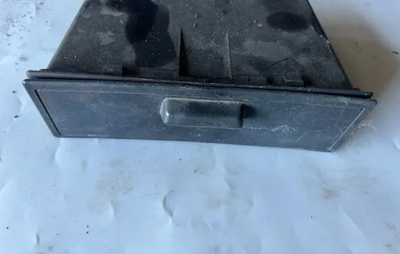 Mitsubishi Pajero Dashboard storage box/compartment 