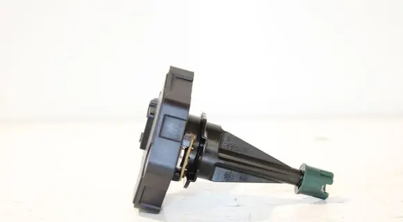 Volkswagen Golf VII Oil level sensor 04E907660D