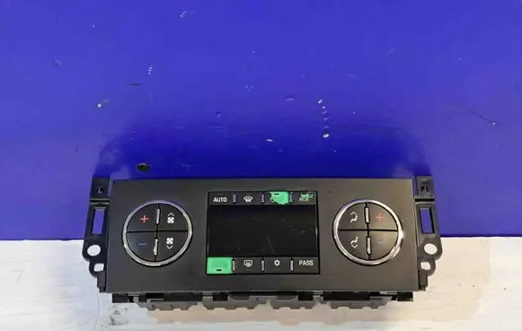 Chevrolet Tahoe Interior fan control switch 15880757