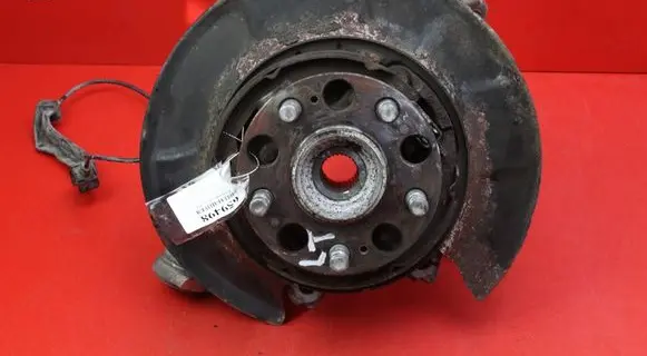 Front wheel hub spindle knuckle