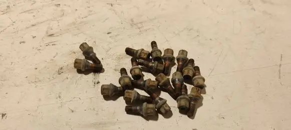 Renault Megane IV Nuts/bolts