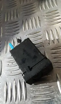 Volkswagen PASSAT B5.5 Seat heating switch 3b0953564d