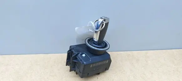 Mercedes-Benz C W204 Ignition lock A2075450108