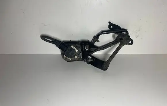 Lexus RX 450H Rear air suspension level height sensor 8940848030