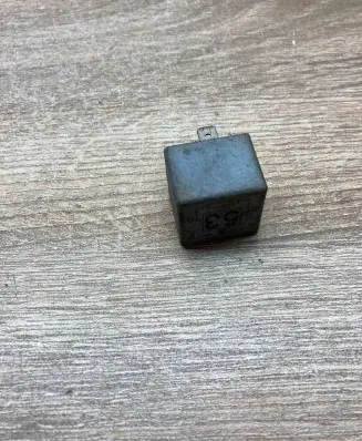 Volkswagen Golf IV Other relay 141951253B 20240072