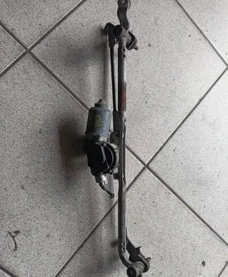 Front wiper linkage