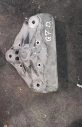 Audi Q7 4L Coil spring mount 