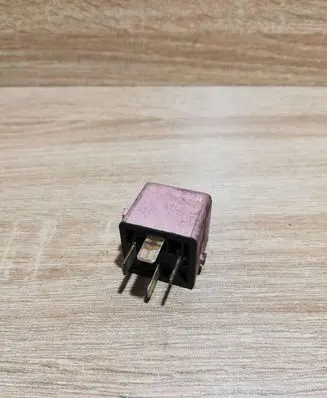 BMW 5 E39 Other relay 0332019168