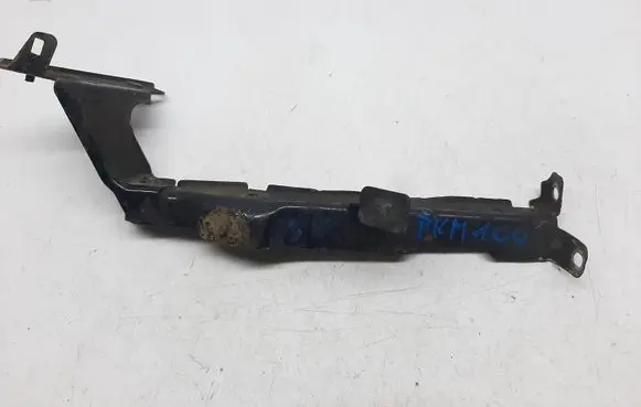 Audi A4 Allroad B8 Fender mounting bracket 8K0821135CA4B8